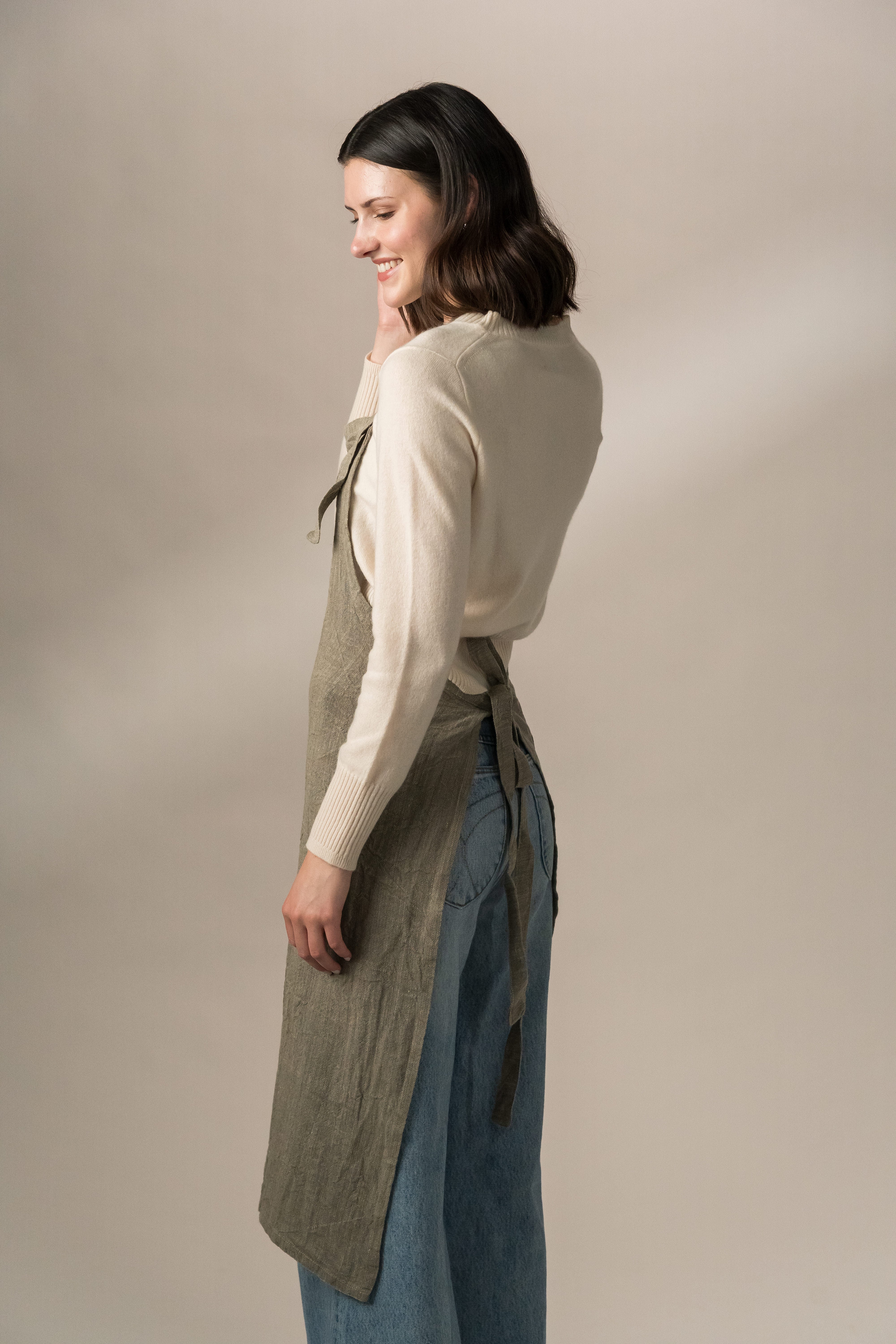 LINEN APRON