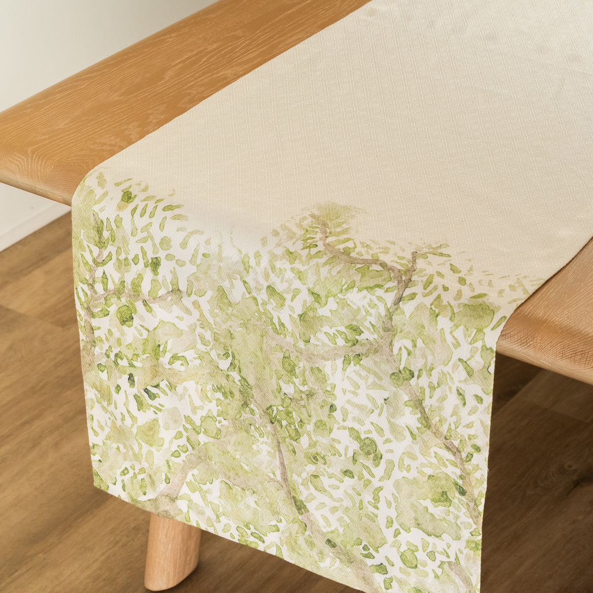 OLIVE TREE RUNNER