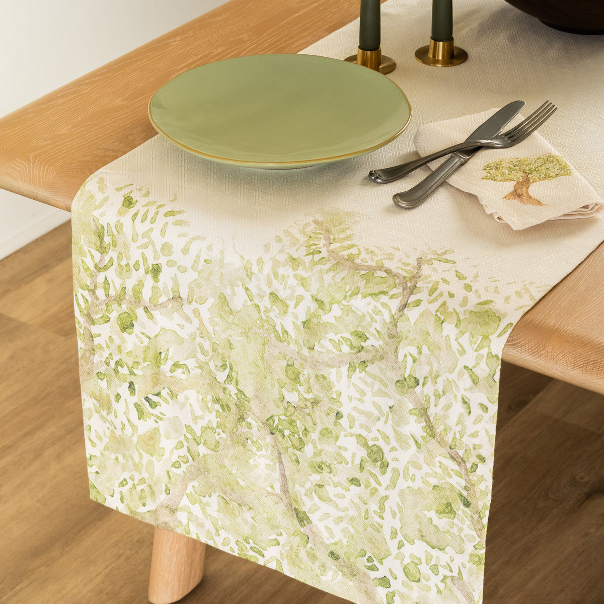 OLIVE TREE RUNNER