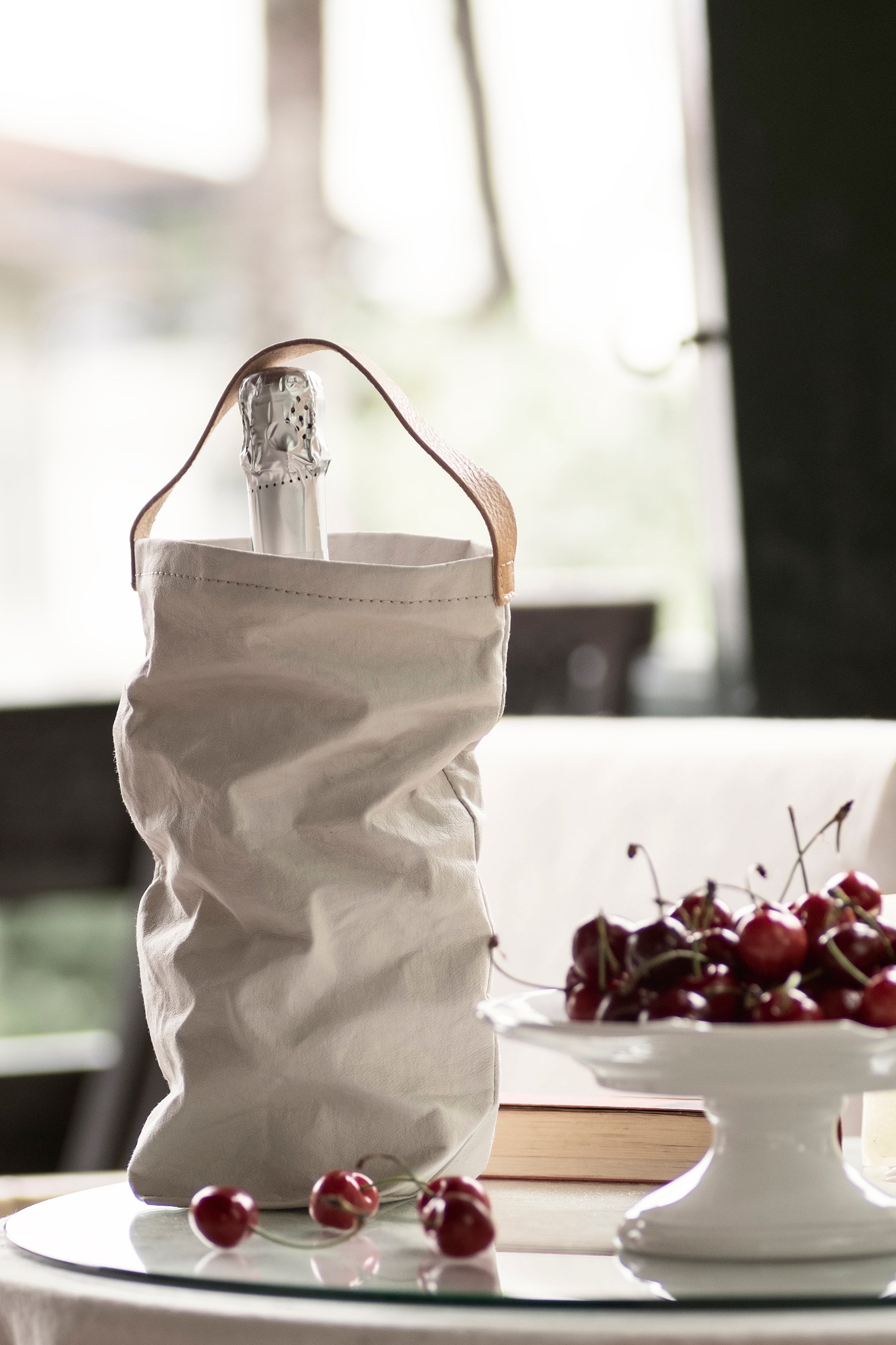WINE BAG CARRYING TOTE