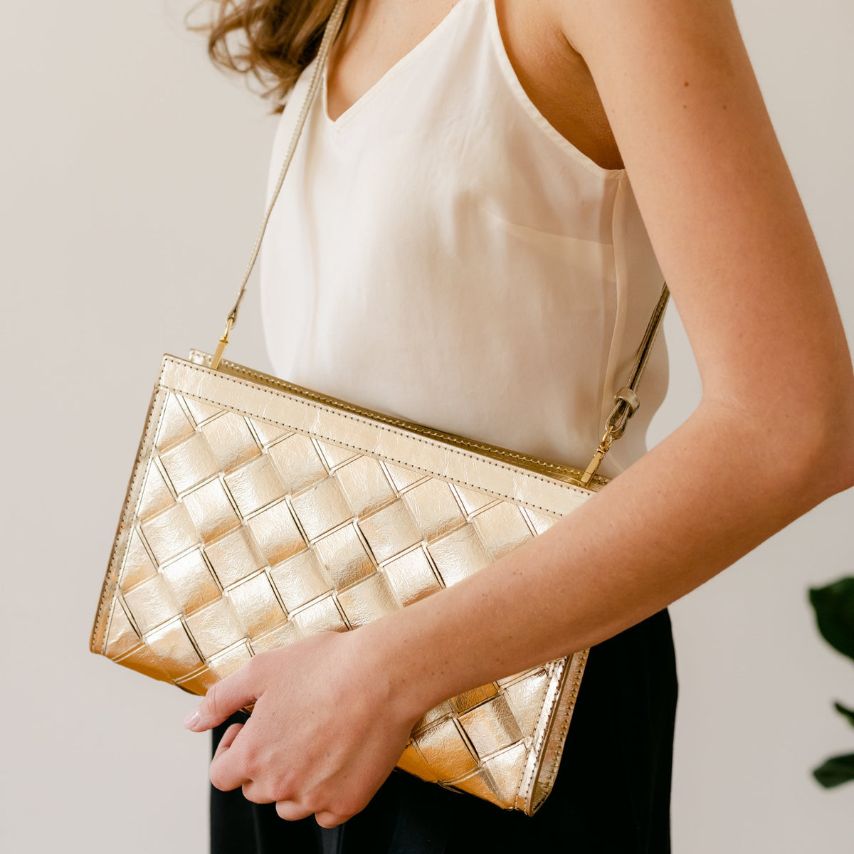 OLIMPIA CROSSBODY BAG