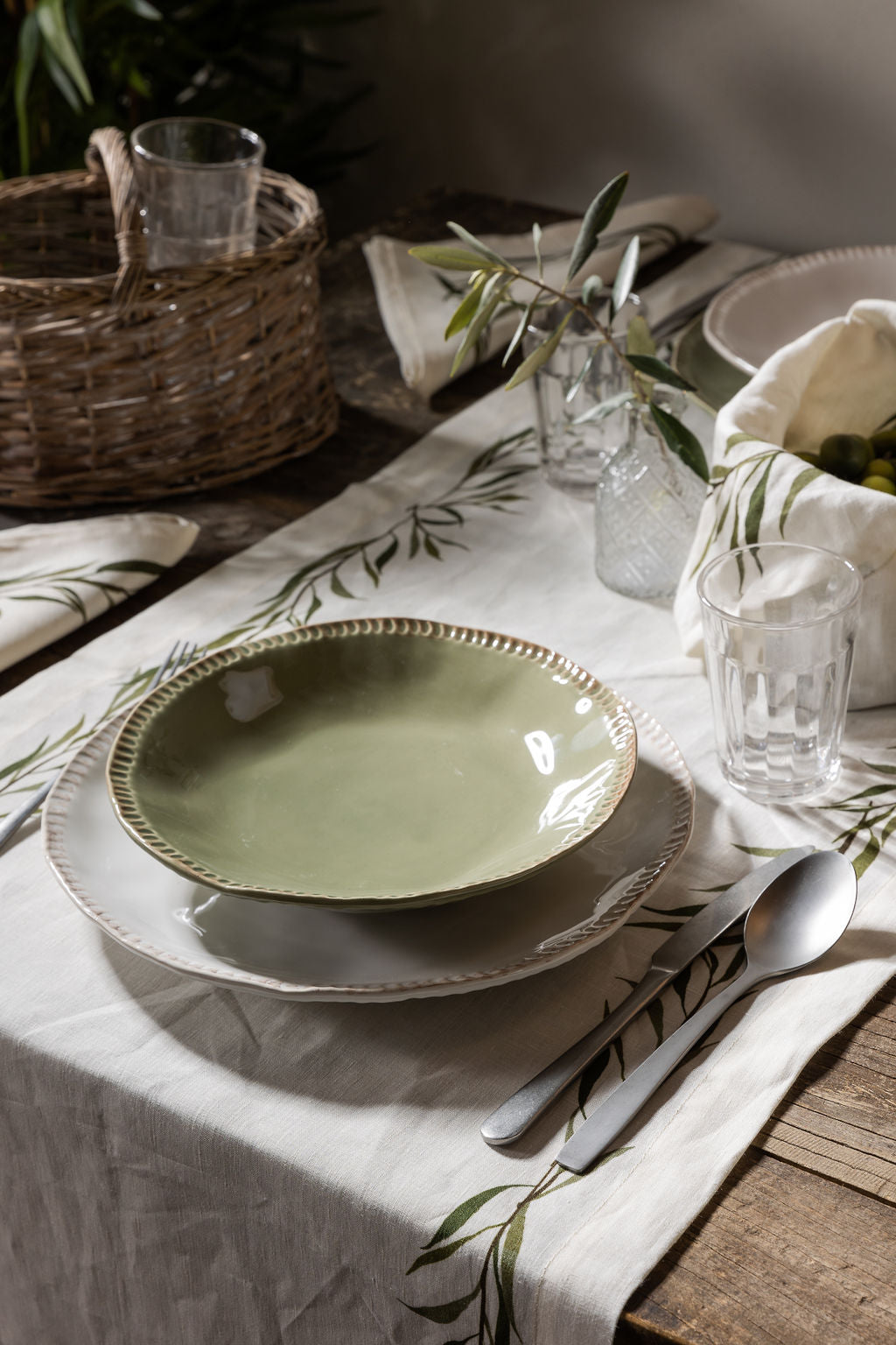TABLE RUNNER OLIVA LEAF