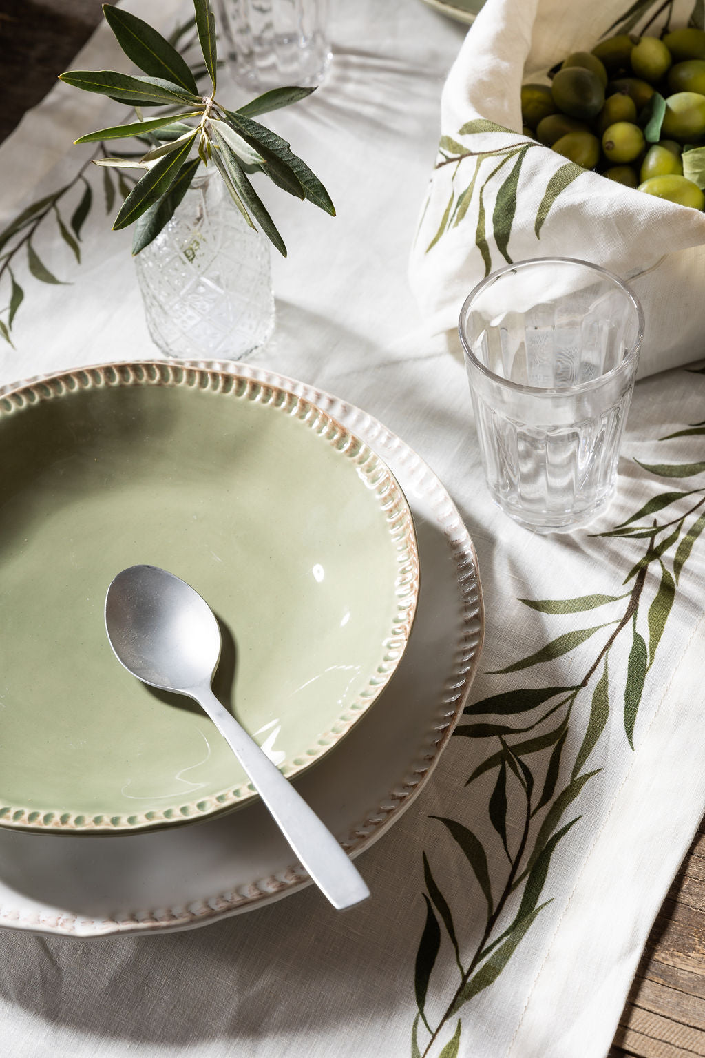 TABLE RUNNER OLIVA LEAF