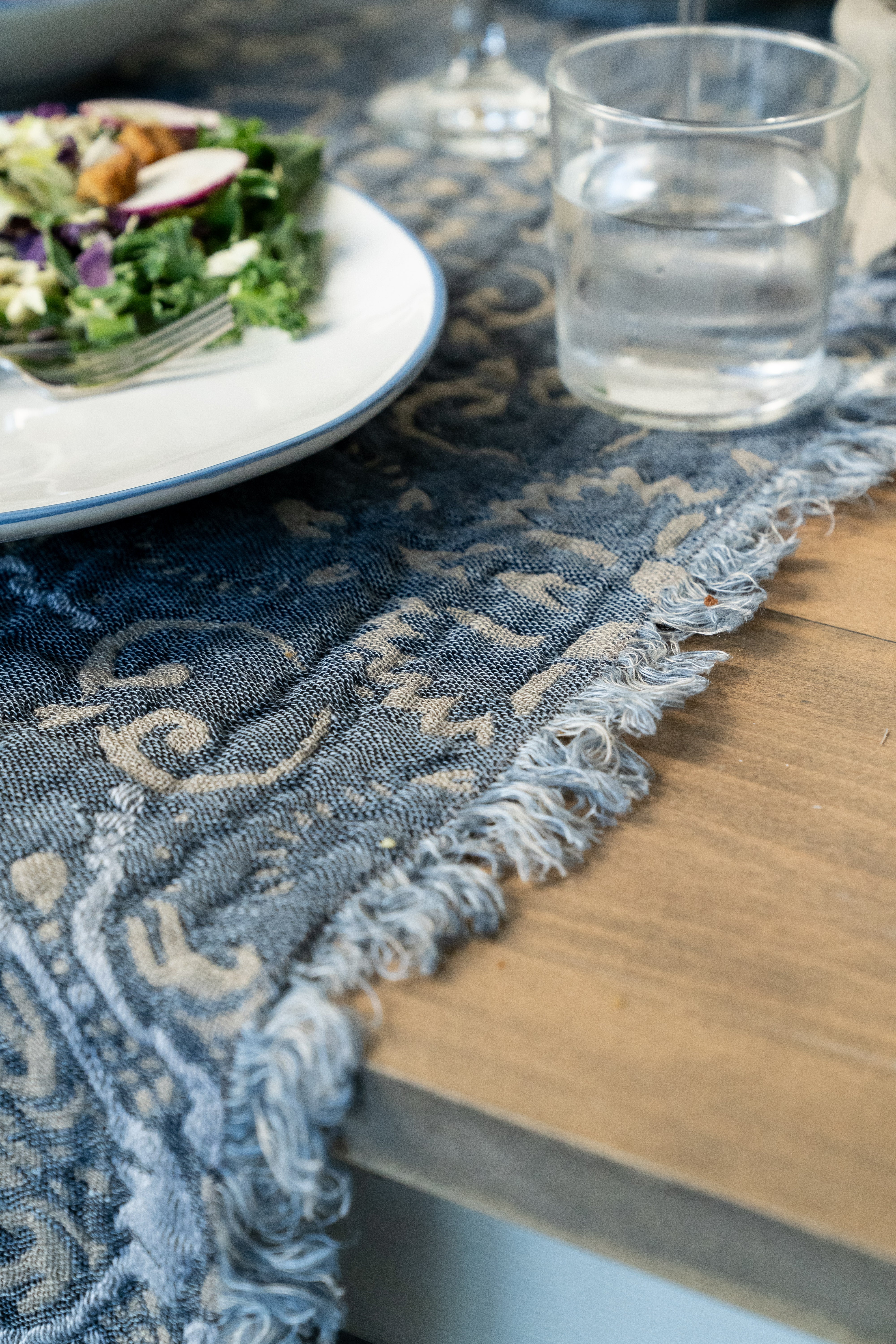 STELLE TABLE RUNNER