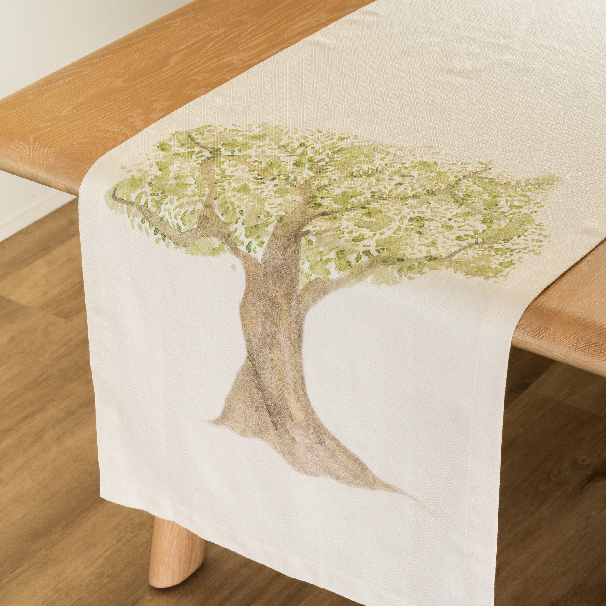 OLIVE TREE RUNNER