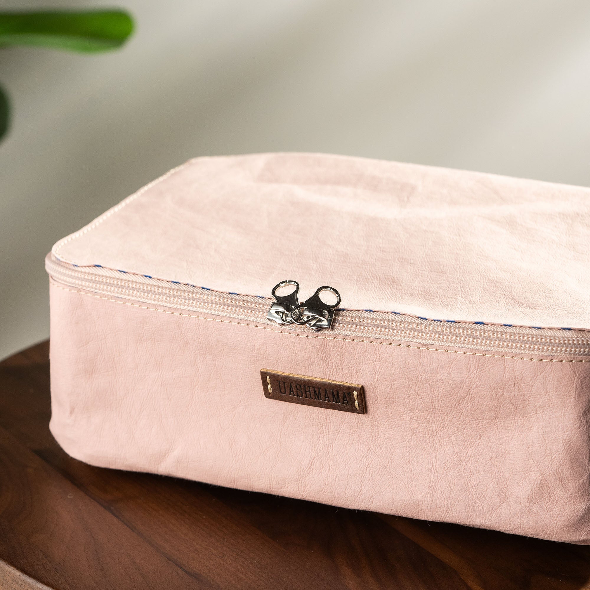 LIPARI TOILETRY CASE