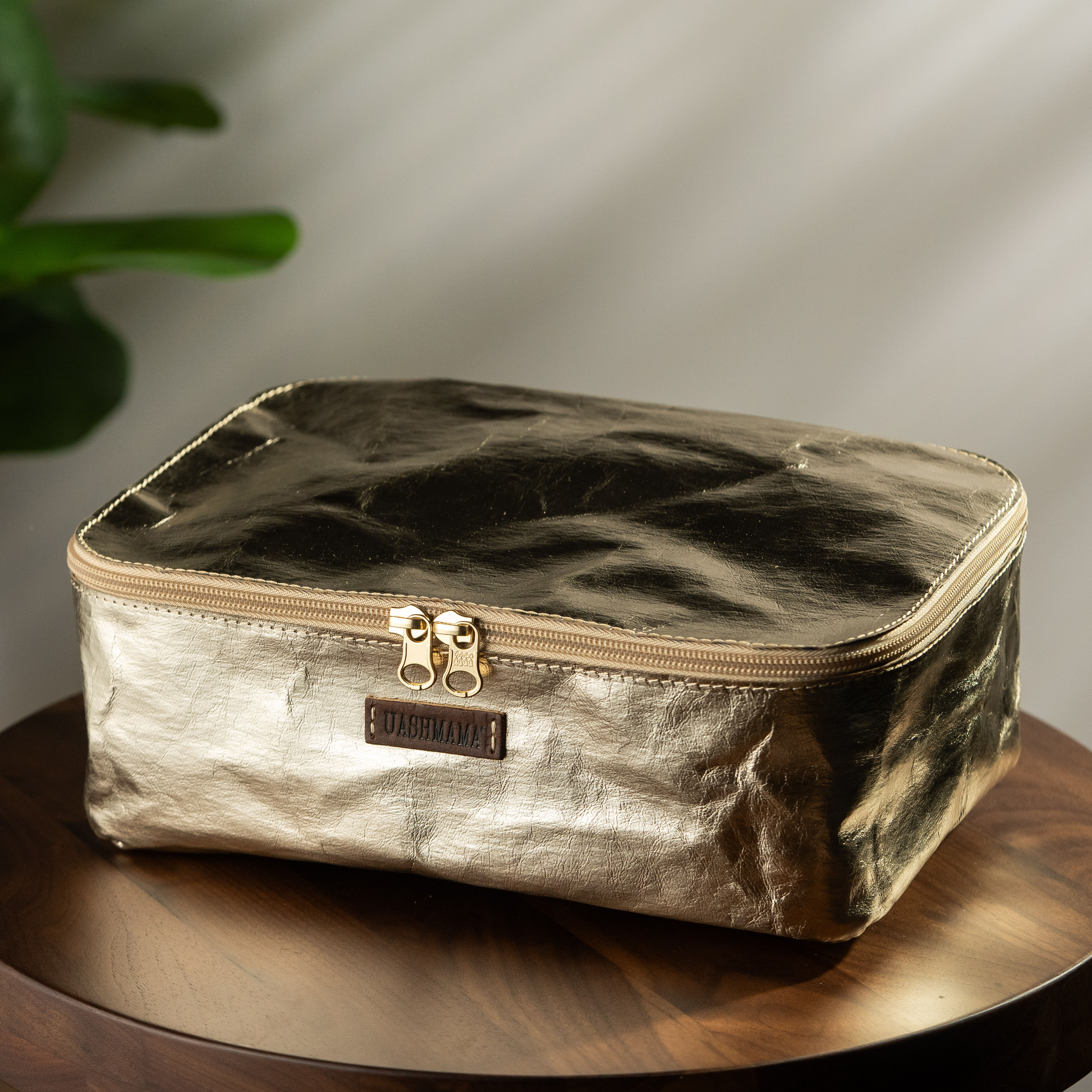 LIPARI TOILETRY CASE